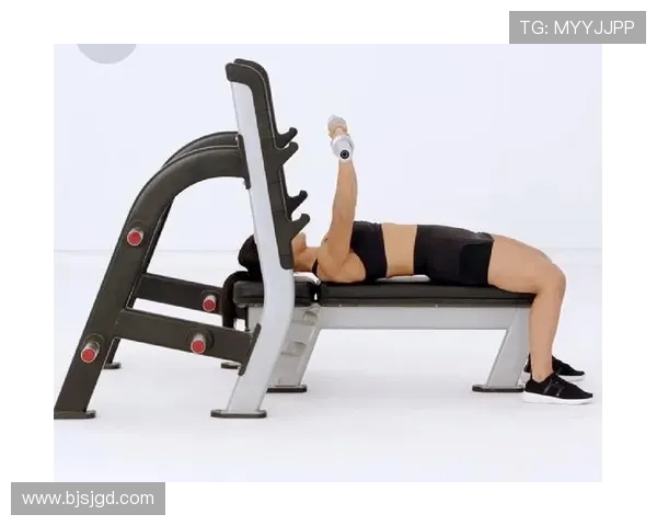 家用健身器材动作指南：初学者也能轻松上手