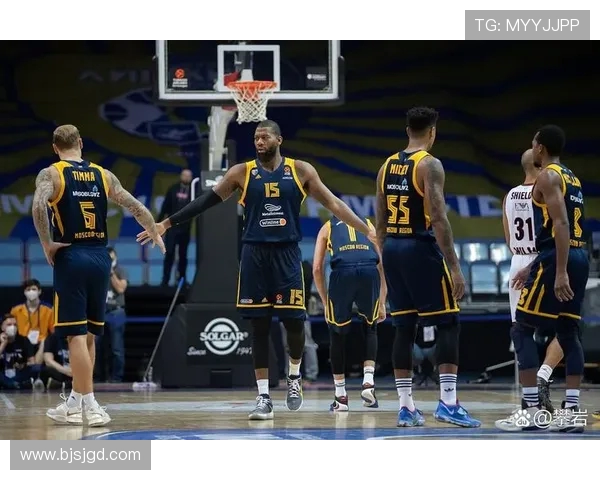 12月火箭队与勇士队的精彩对决回顾