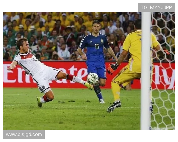 1982年世界杯阿根廷队战绩回顾与分析 力争突破的历程与挑战