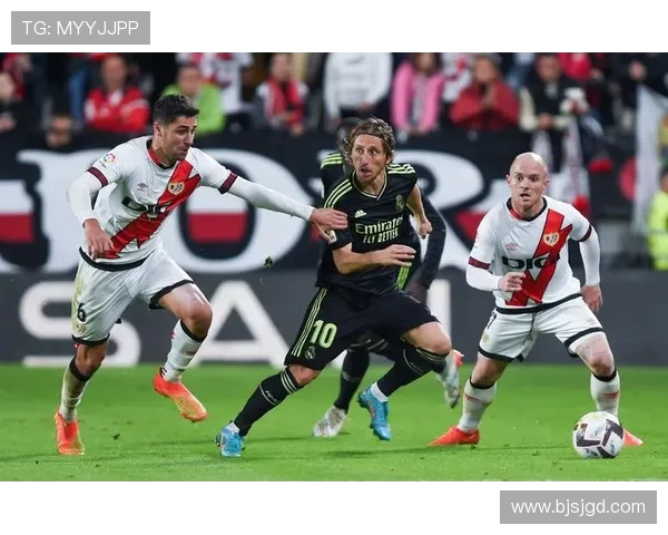 回望1998年法国世界杯德国队经典阵容全解析与黄金一代兴衰记 回望1998年法国世界杯德国队经典阵容全解析与黄金一代兴衰记